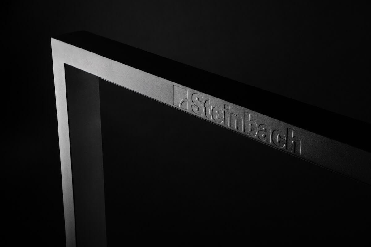 Ein mattes Finish und das eingeprägte Steinbach-Logo sorgen für eine edle Optik.